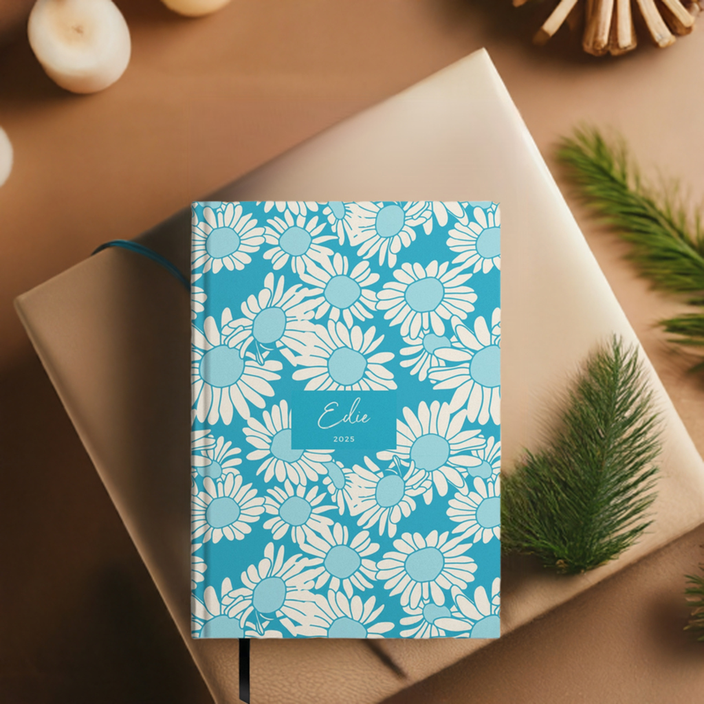 Personalised Turquoise Daisy 2025 Weekly Diary (A5)